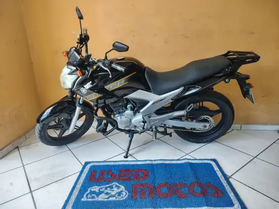 YAMAHA-YS 250 FAZER-2011