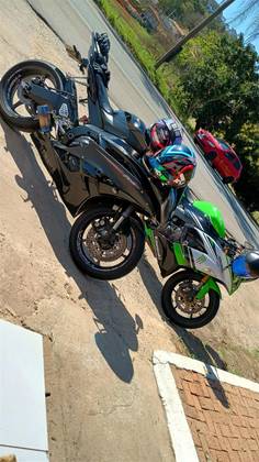 YAMAHA YZF-R6 