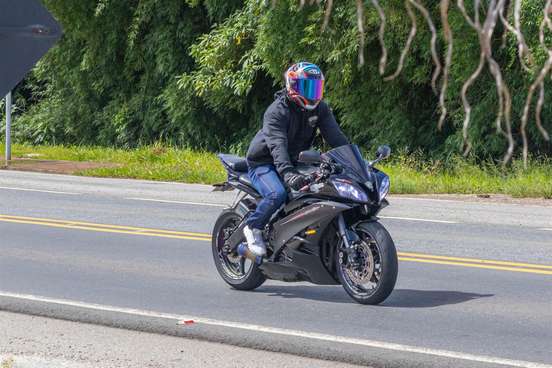 YAMAHA-YZF-R6-2006