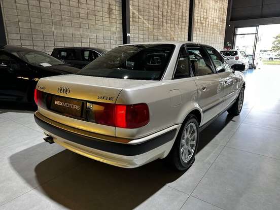 AUDI-80-2.6 E V6 GASOLINA 4P AUTOMÁTICO AUDI-80-1994