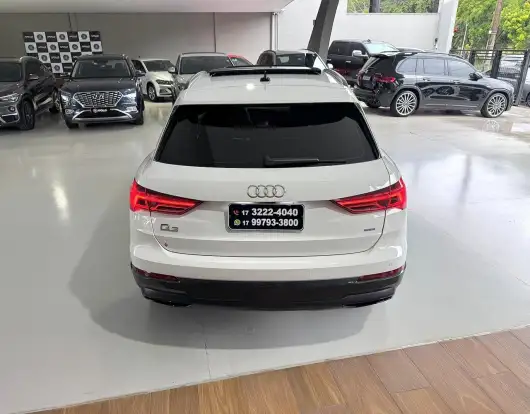 AUDI-Q3-2020