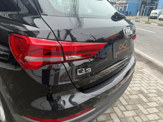 AUDI-Q3-2020