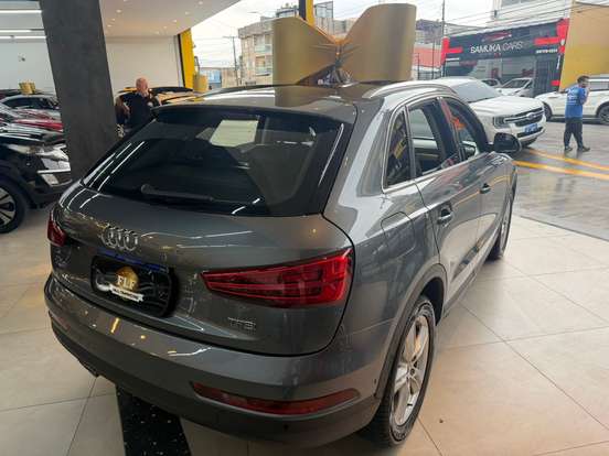 AUDI-Q3-2018