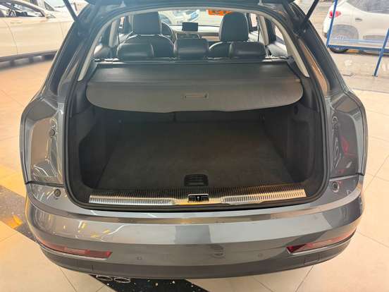 AUDI-Q3-2018