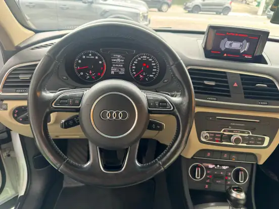 AUDI-Q3-2016