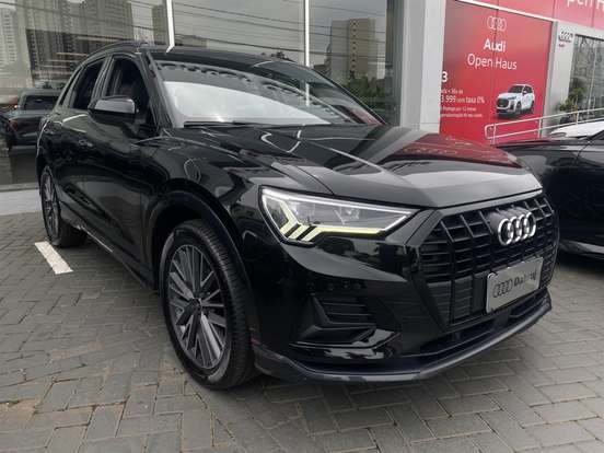 AUDI-Q3-2021