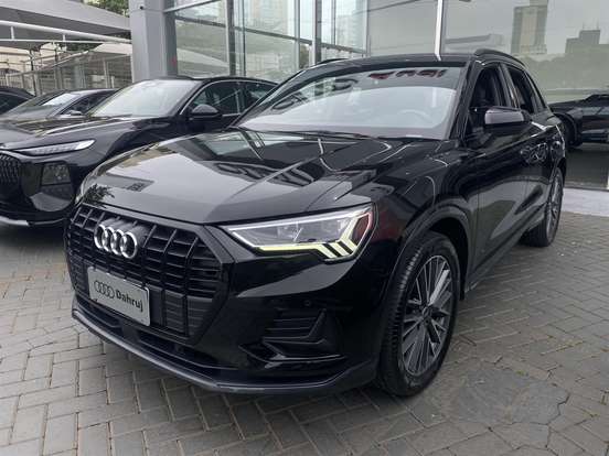 AUDI-Q3-2021