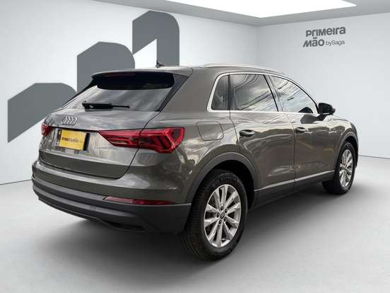 AUDI-Q3-2020
