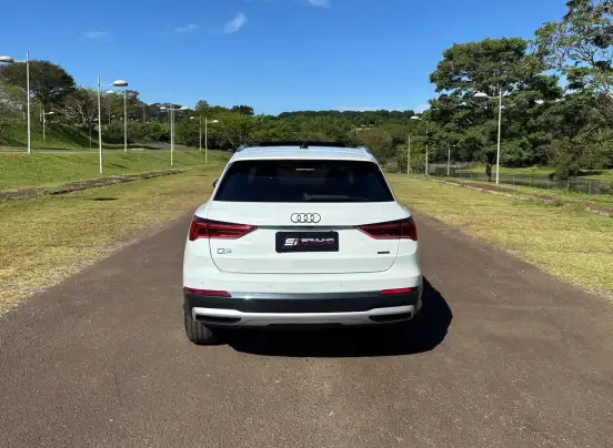 AUDI-Q3-2022
