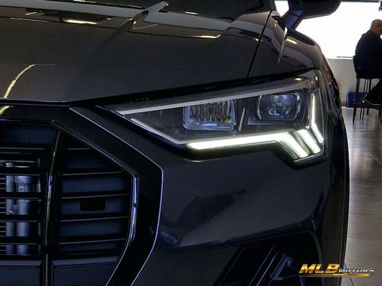 AUDI-Q3-2024