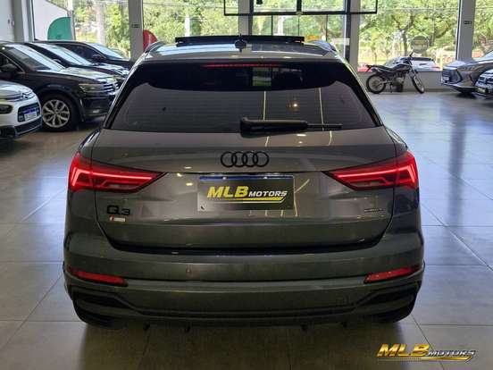 AUDI-Q3-2024