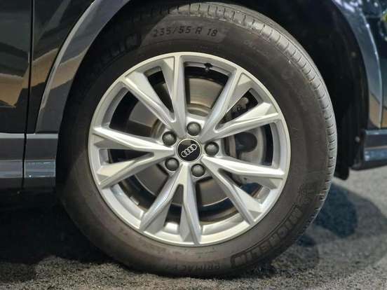 AUDI-Q3-2022