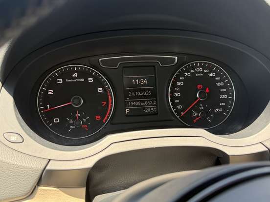 AUDI-Q3-2017