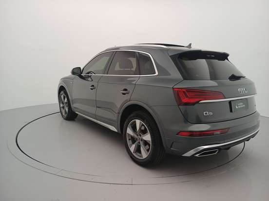 AUDI-Q5-2023