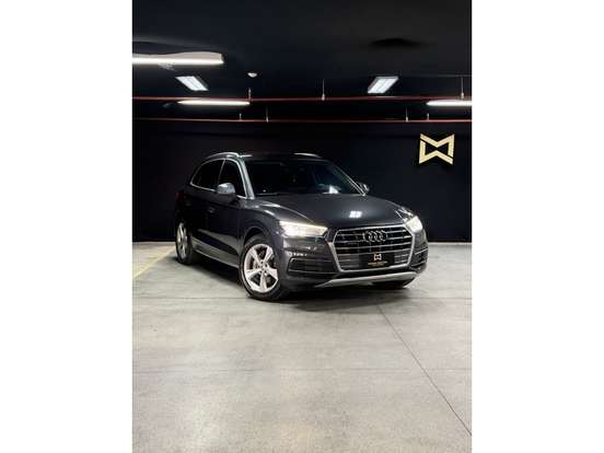 AUDI-Q5-2018