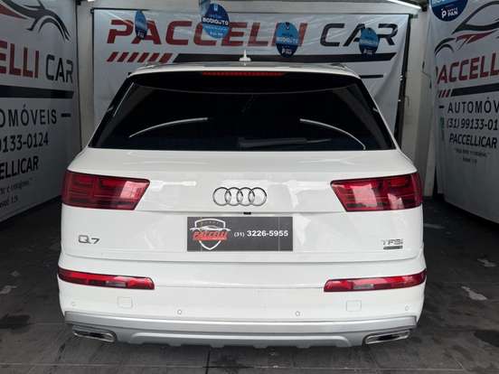 AUDI-Q7-2015