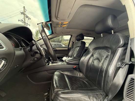 AUDI-Q7-2010