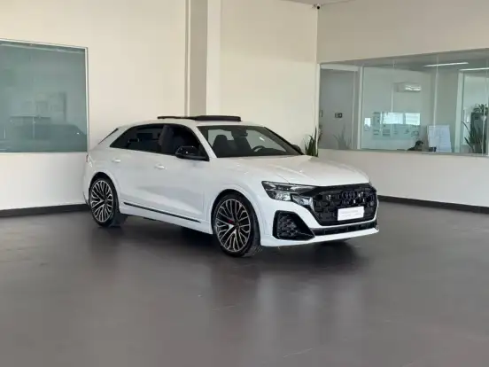AUDI-Q8-2025
