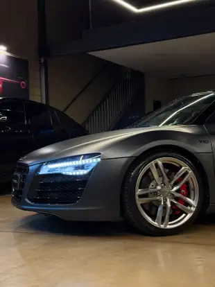AUDI-R8-2014