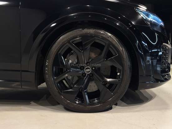 AUDI-RS Q8-2020