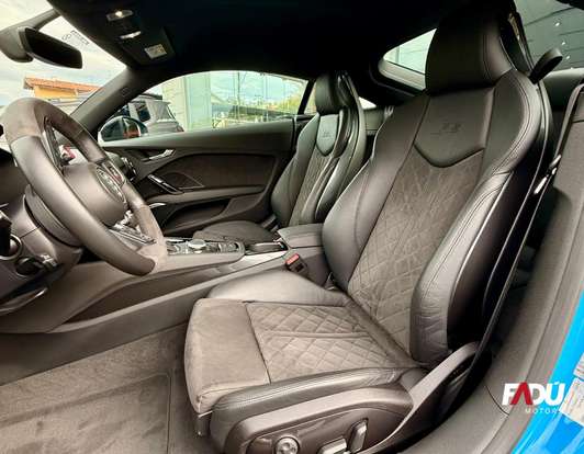 AUDI-TT RS-2021