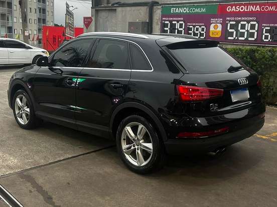 AUDI-Q3-2017
