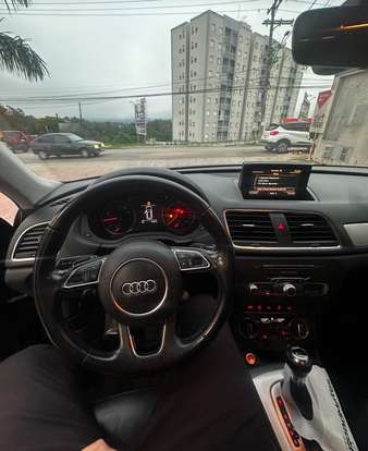 AUDI-Q3-2017