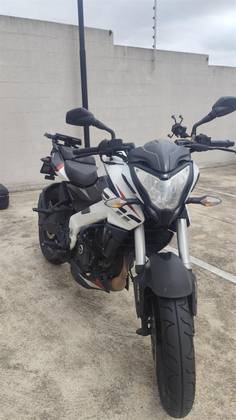 BAJAJ DOMINAR 200 