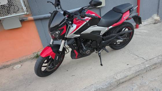 BAJAJ DOMINAR 250 