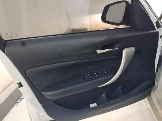 BMW-120i-2015