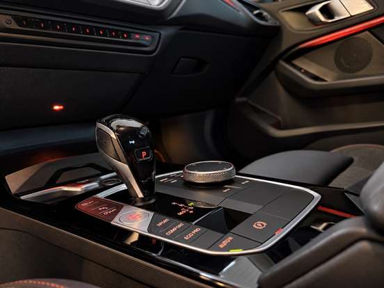 BMW-218i-2020