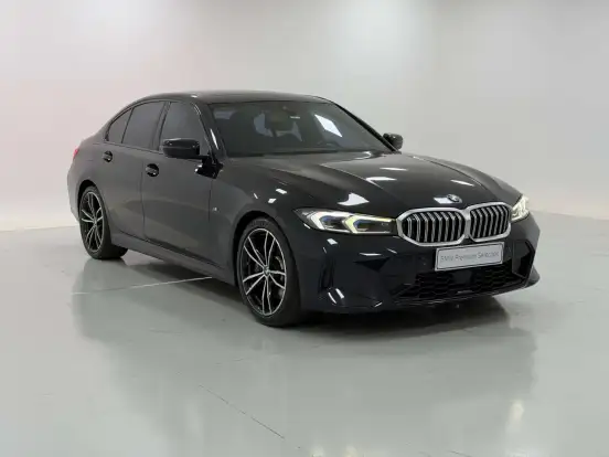 BMW-320i-2023