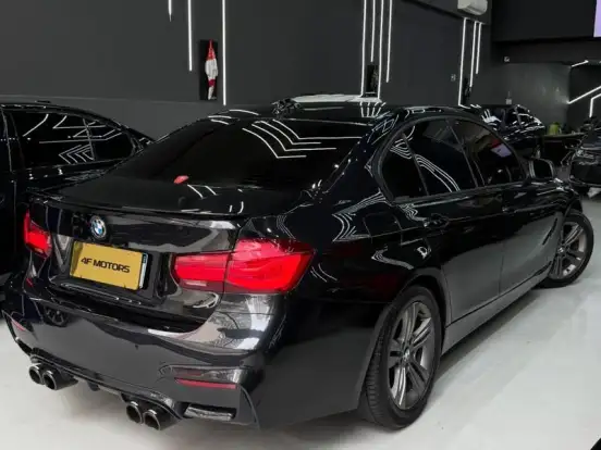 BMW-320i-2017