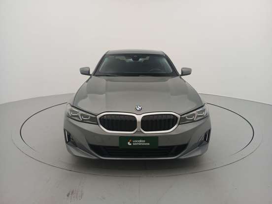 BMW-320i-2023