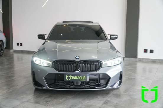 BMW-320i-2022