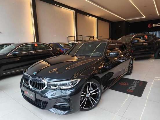 BMW-320i-2022