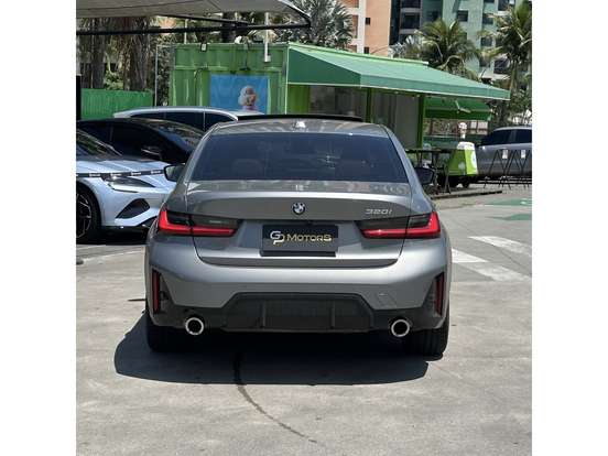 BMW-320i-2025