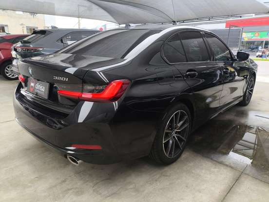 BMW-320i-2025