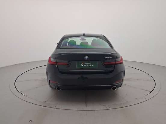 BMW-320i-2023