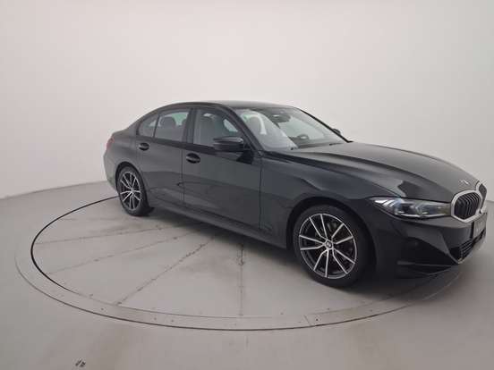 BMW-320i-2023