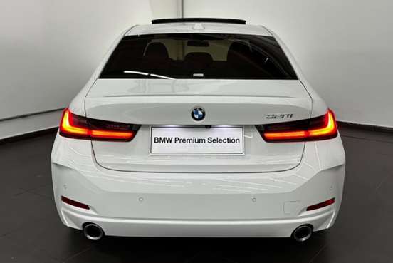 BMW-320i-2024