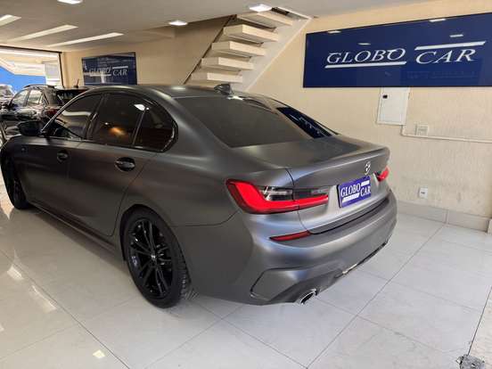 BMW-320i-2020