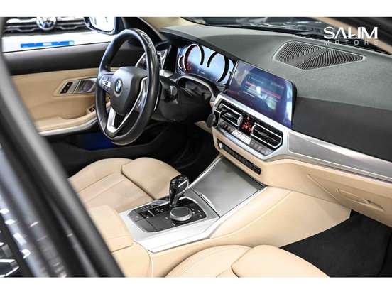 BMW-320i-2.0 16V TURBO GASOLINA SPORT AUTOMÁTICO BMW-320i-2019
