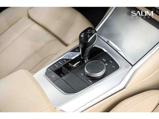 BMW-320i-2019