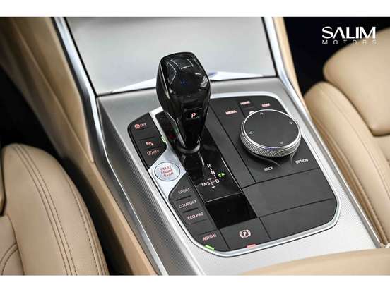 BMW-320i-2019