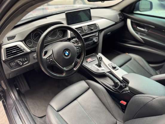 BMW-320i-2018