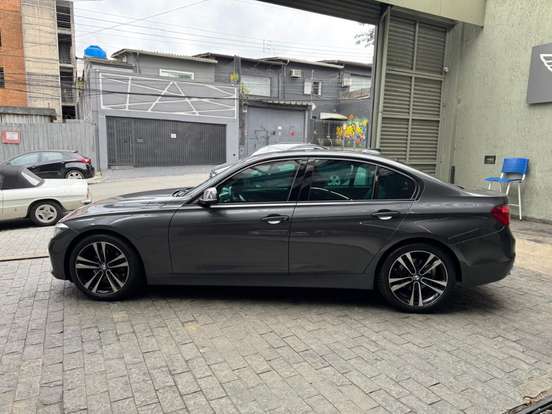 BMW-320i-2.0 SPORT GP 16V TURBO ACTIVE FLEX 4P AUTOMÁTICO BMW-320i-2018