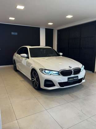 BMW-330i-2019