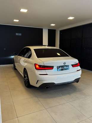 BMW-330i-2019