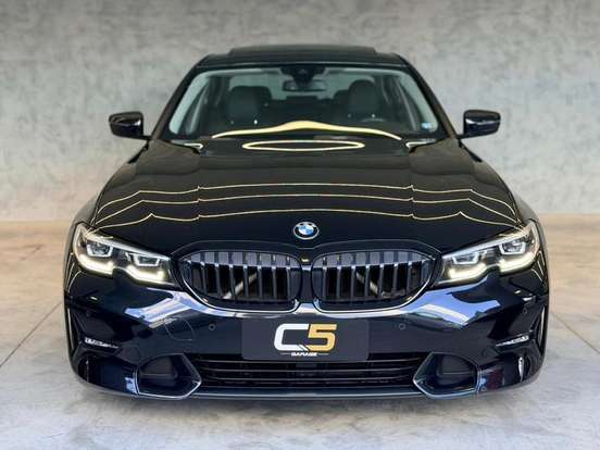 BMW-330i-2019